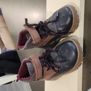 Carter's Boots Size 7 boots